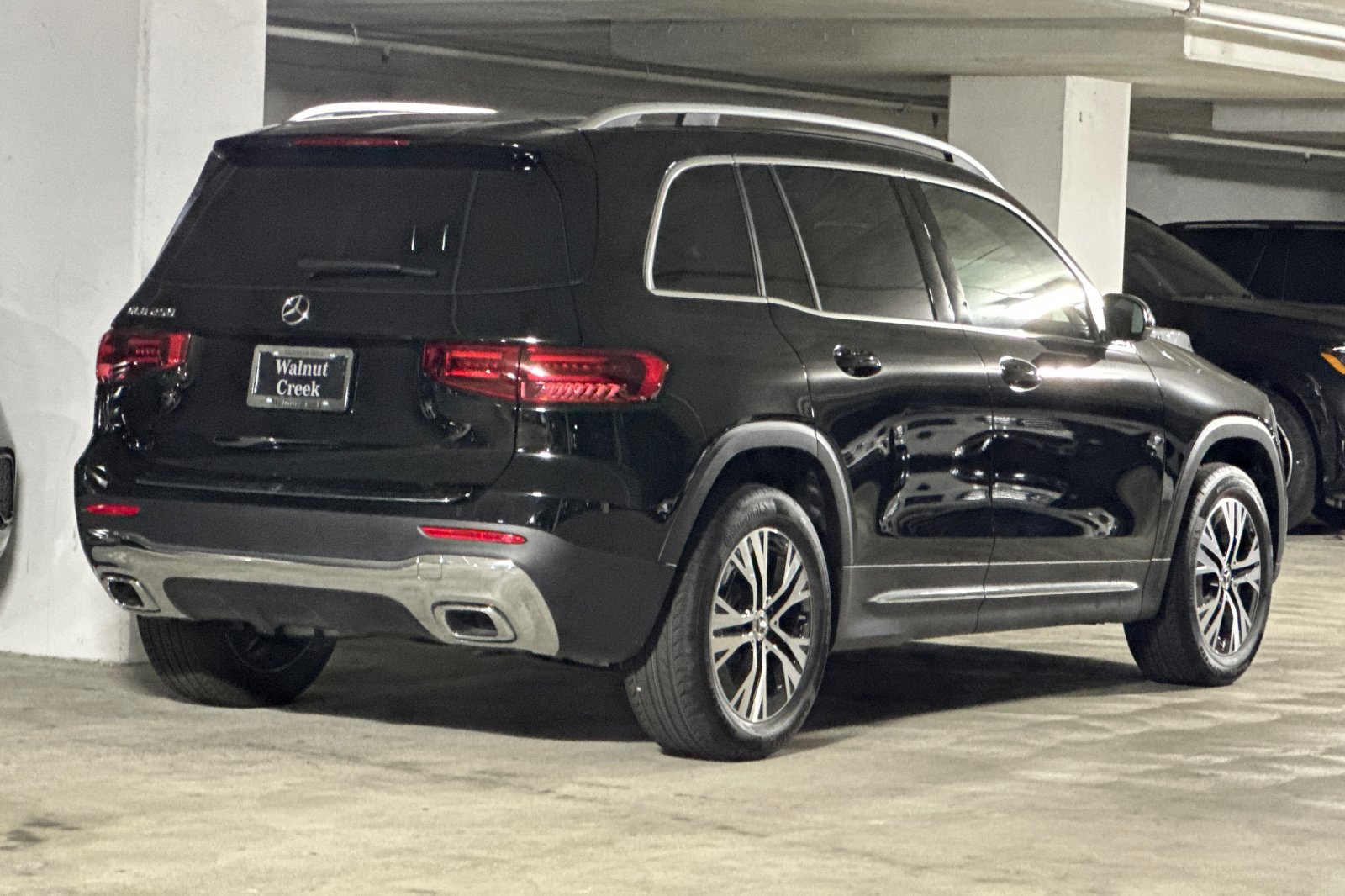 2026 Mercedes Benz GLB 250 photo 2