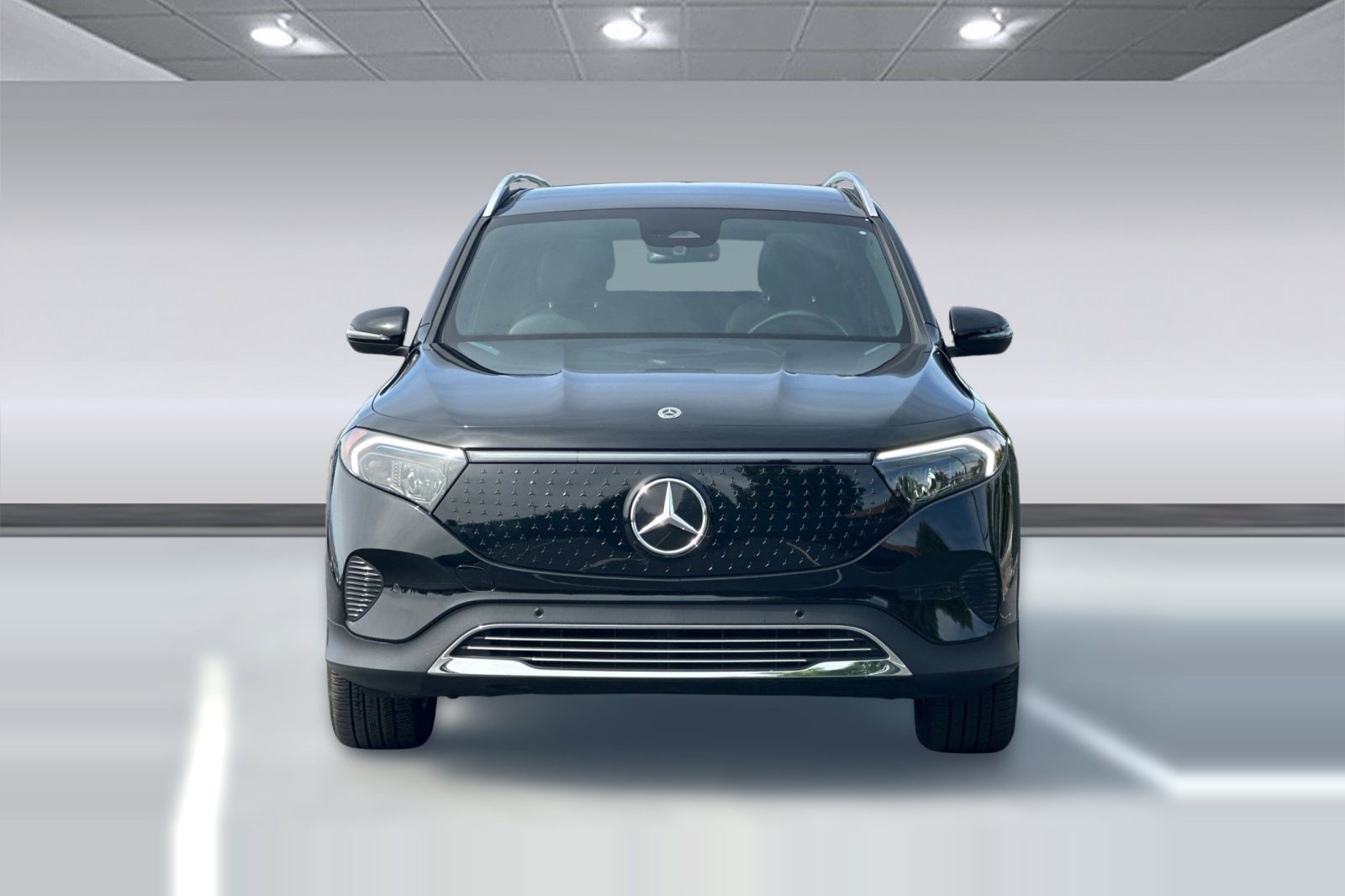 2024 Mercedes-Benz EQB 300 4MATIC SUV photo 4