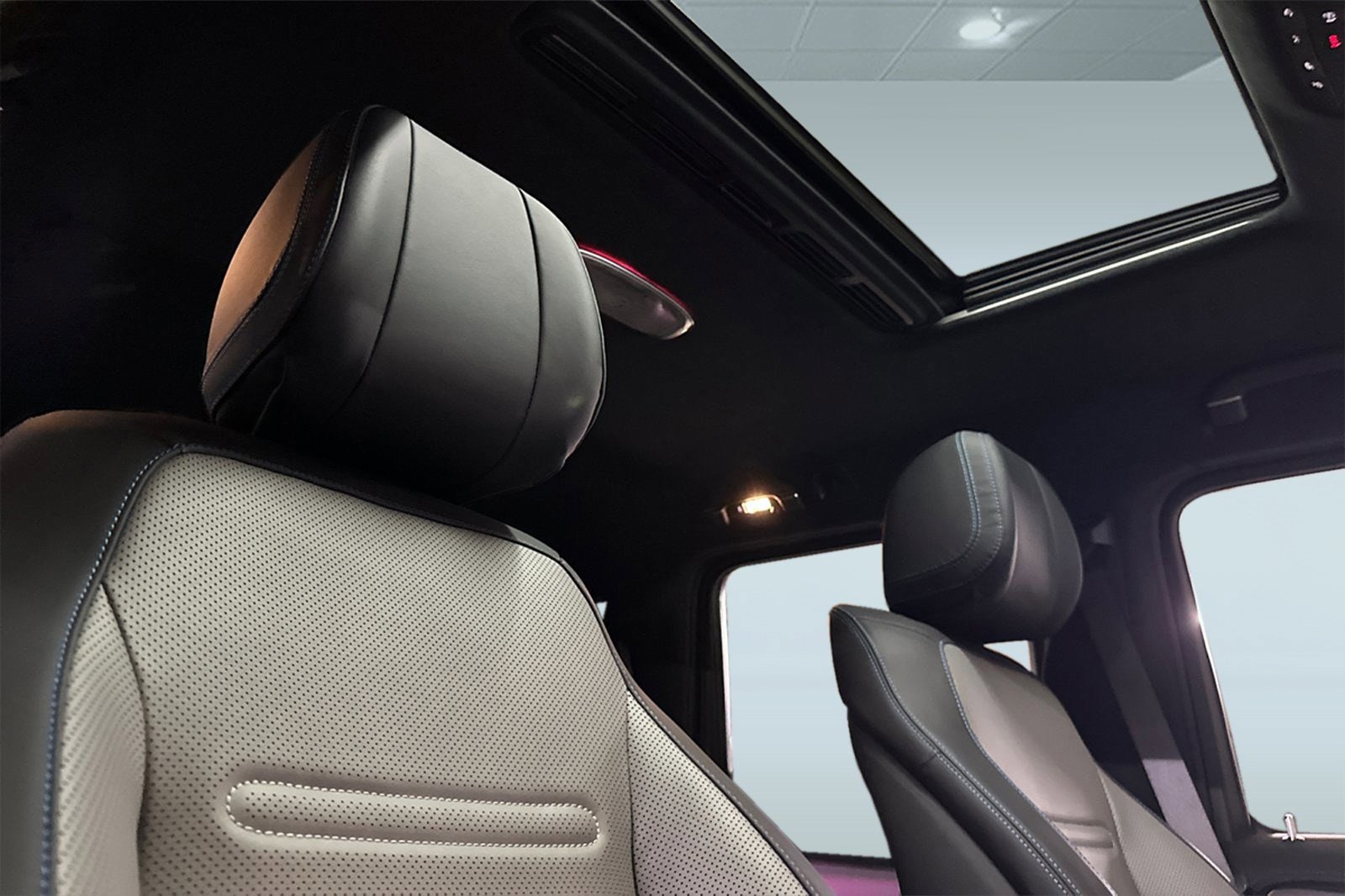 2025 Mercedes-Benz G-Class G580 - Photo 24