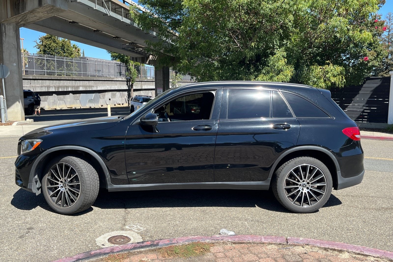 Used 2019 Mercedes-Benz GLC GLC300 with VIN WDC0G4JB3KV123620 for sale in Walnut Creek, CA