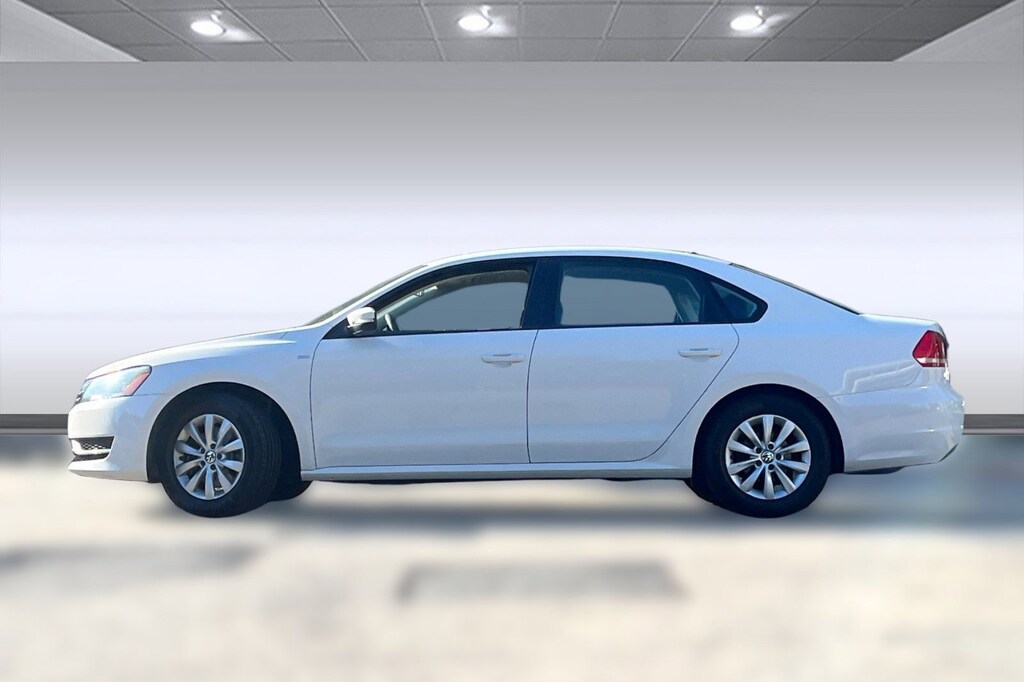 Used 2015 Volkswagen Passat 4dr Sdn 1.8T Auto Limited Edition PZEV Sedan