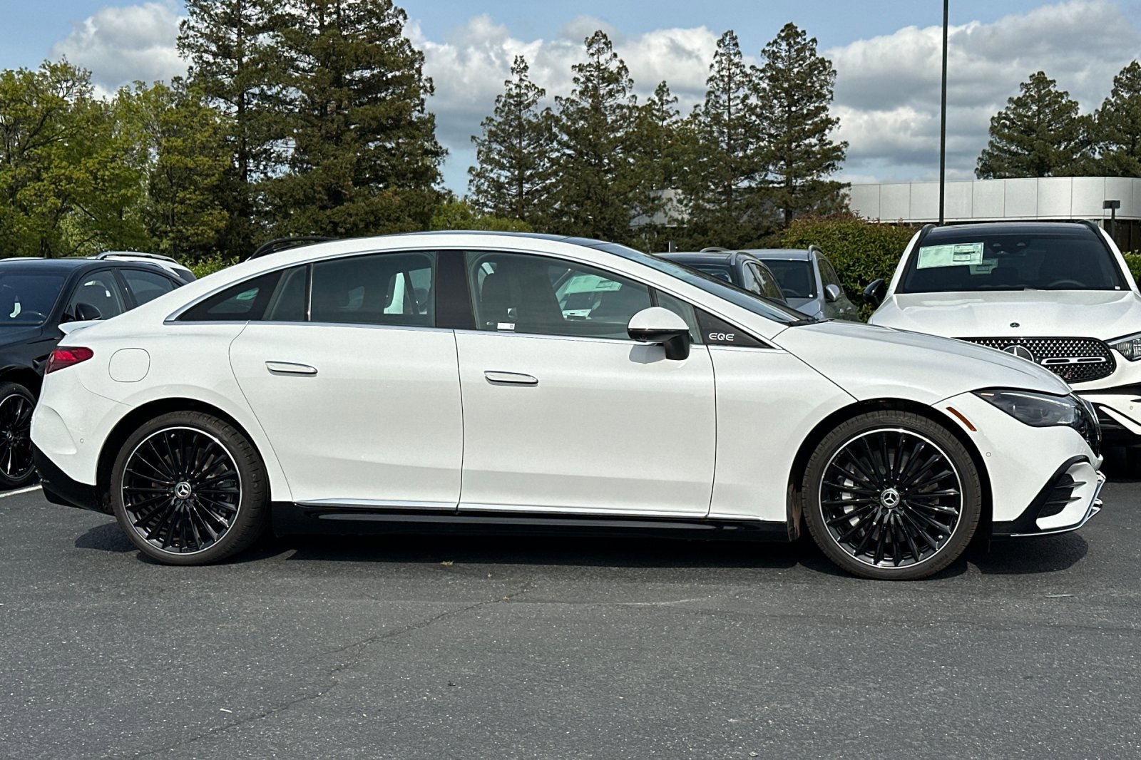 2024 Mercedes Benz 350 photo 3