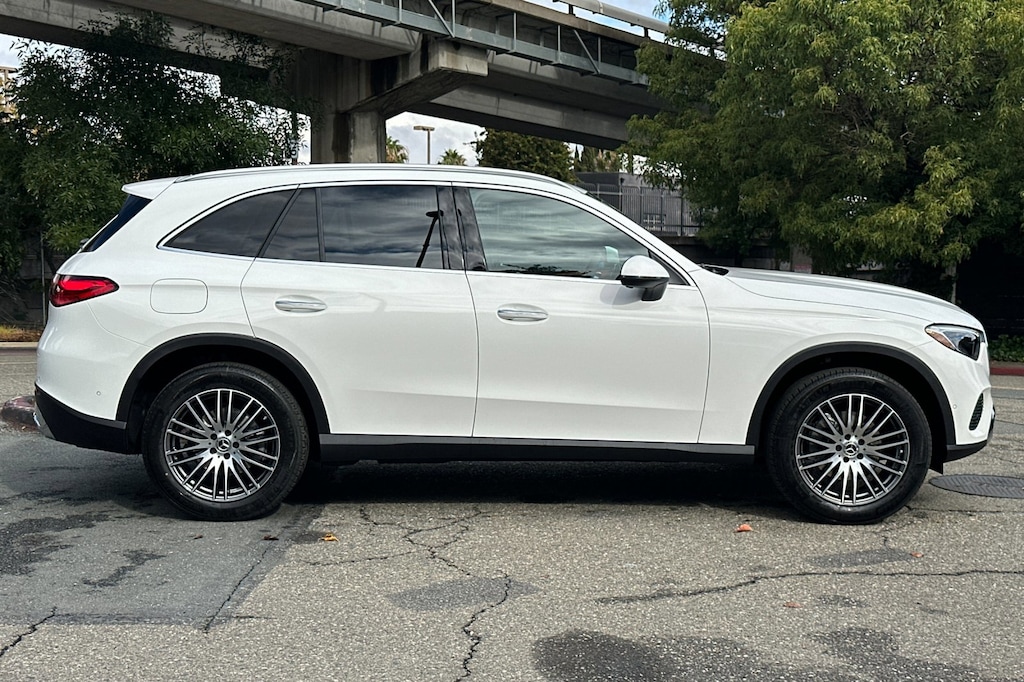 New 2026 Mercedes-Benz GLC 300  SUV