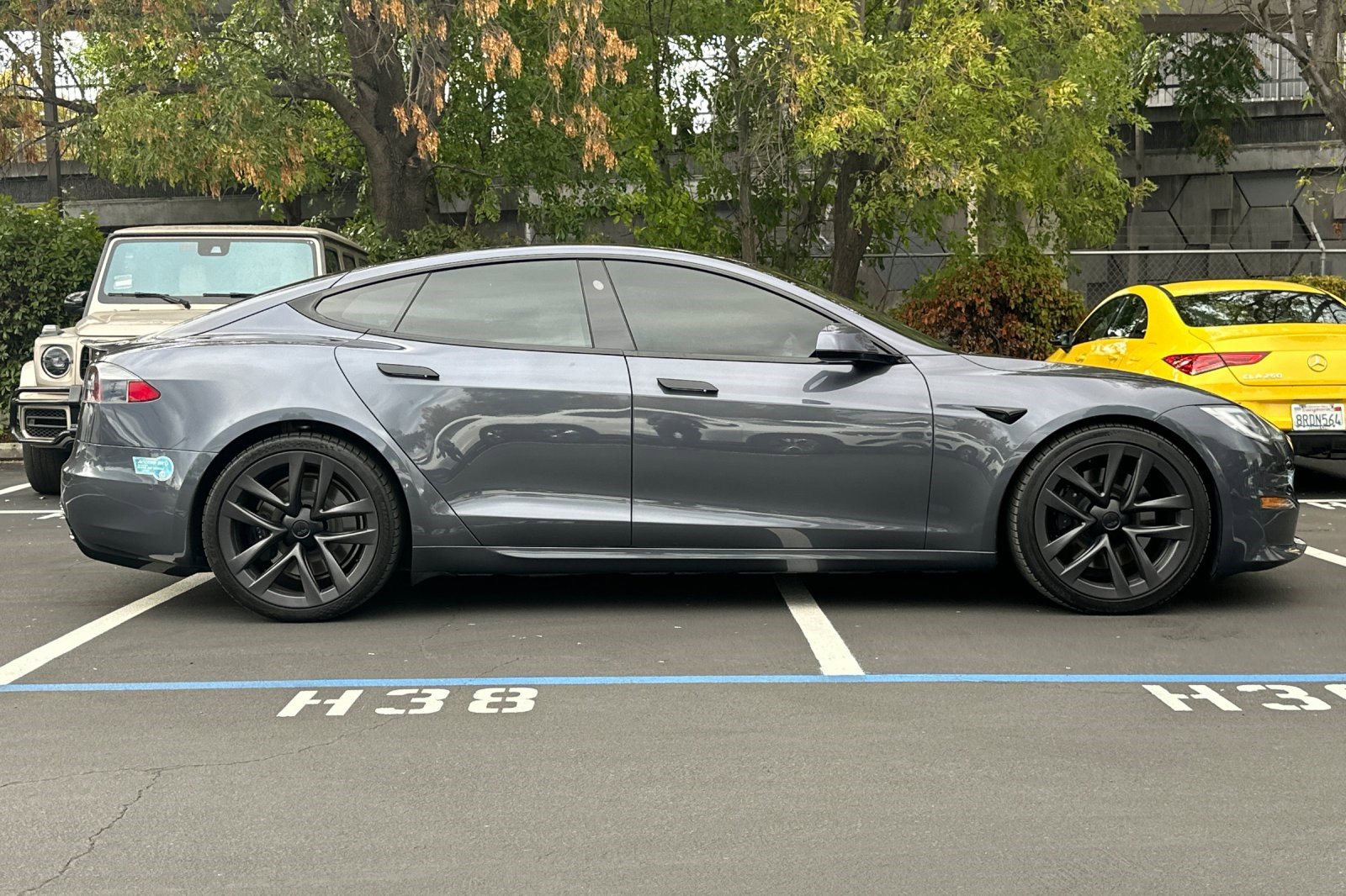 2021 Tesla Model S Plaid photo 2