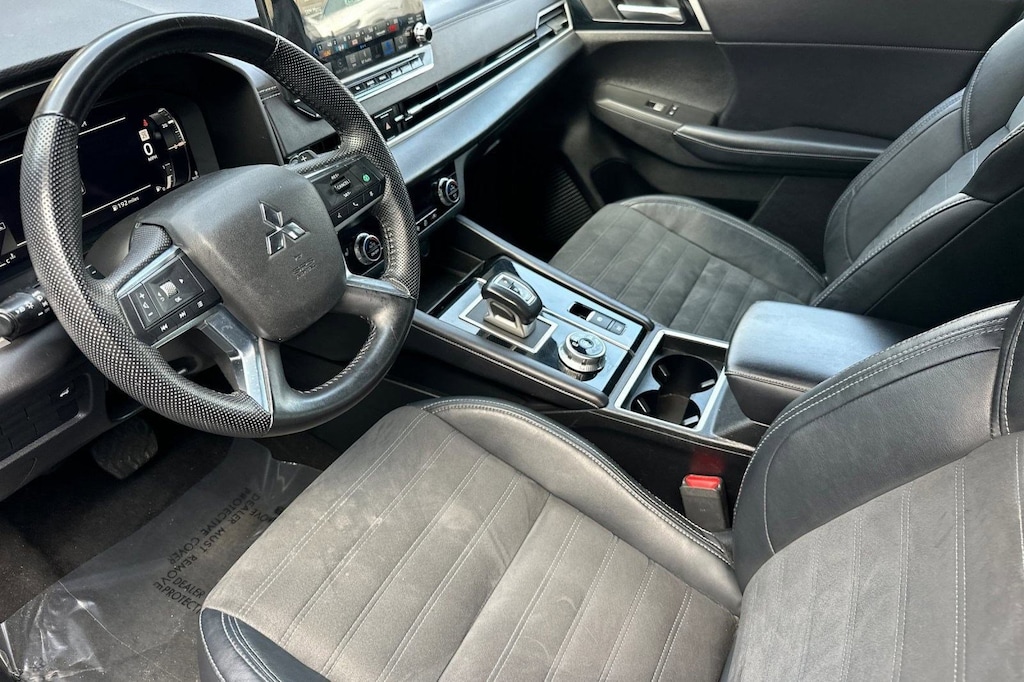 Used 2023 Mitsubishi Outlander SE FWD SUV