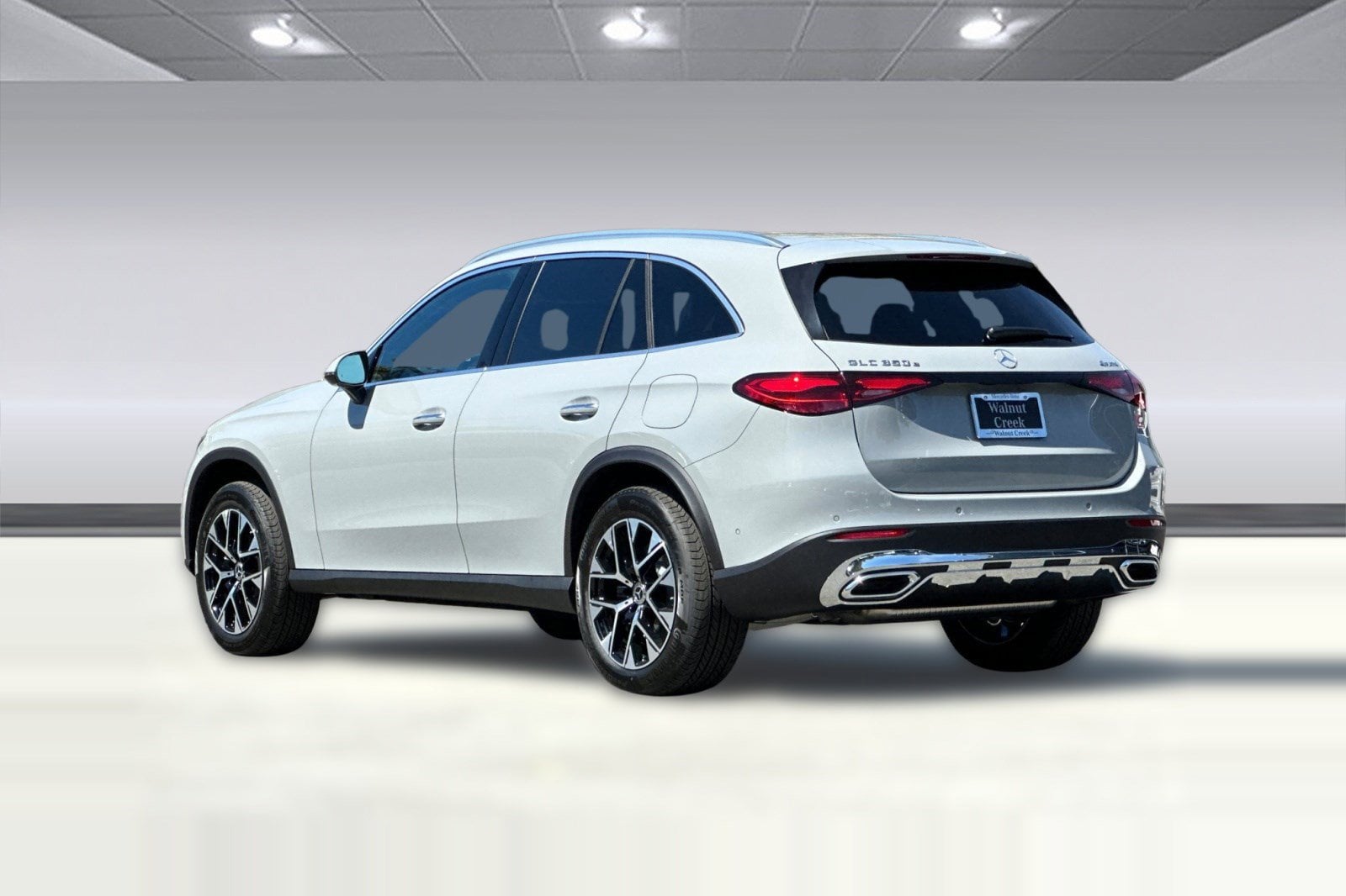 2026 Mercedes-Benz GLC 350e 4MATIC SUV photo 2