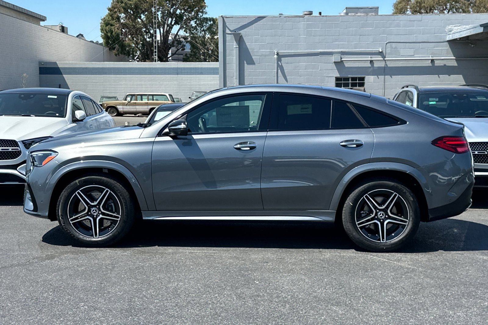 2026 Mercedes Benz GLE 450 4MATIC photo 2