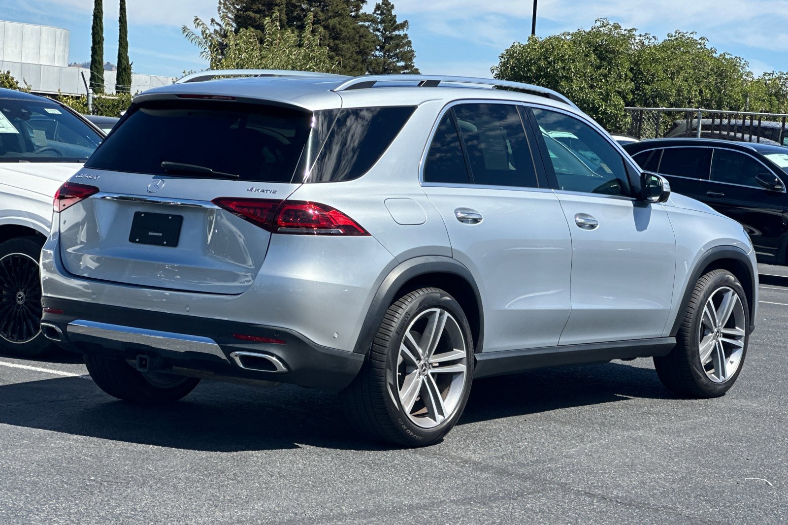 2022 Mercedes Benz GLE 450 4MATIC photo 2