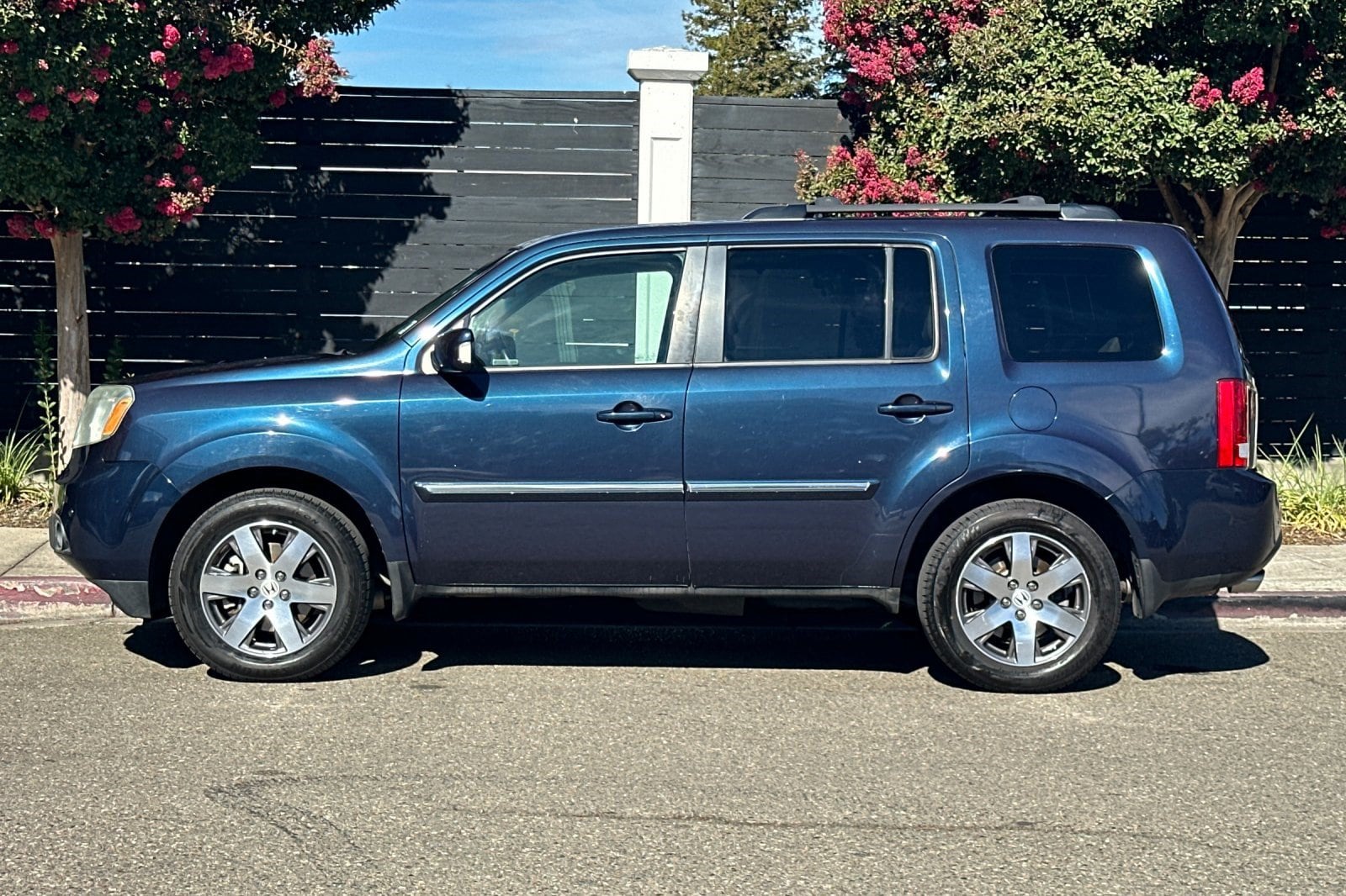 Used 2012 Honda Pilot Touring with VIN 5FNYF4H90CB079770 for sale in Walnut Creek, CA