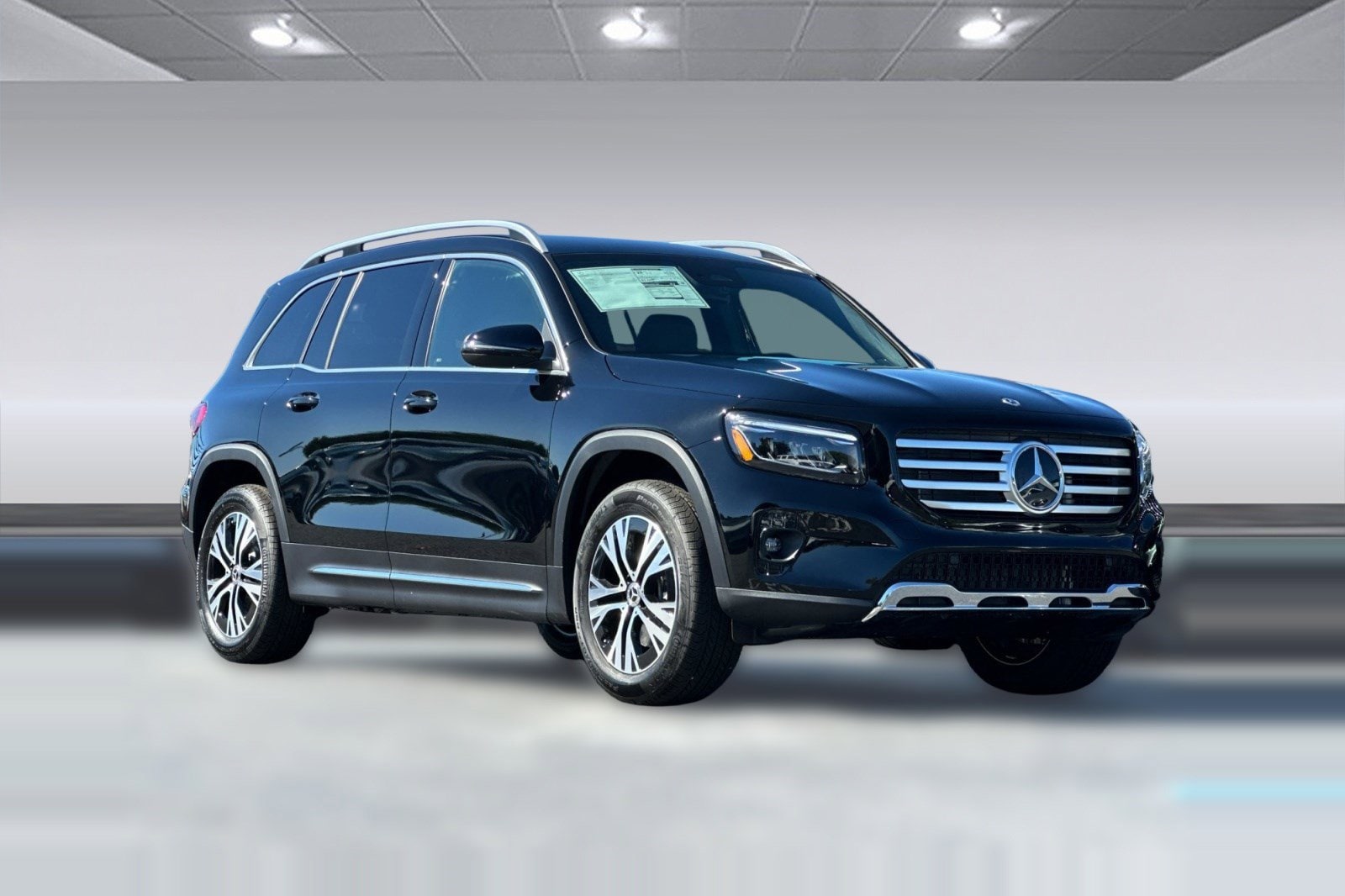 2026 Mercedes-Benz GLB 250 SUV photo 5