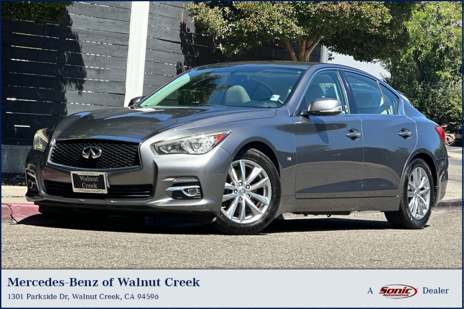 2014 INFINITI Q50 Premium's photo