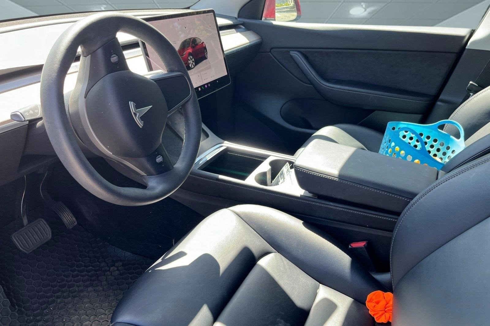 2022 Tesla Model Y Long Range AWD photo 3