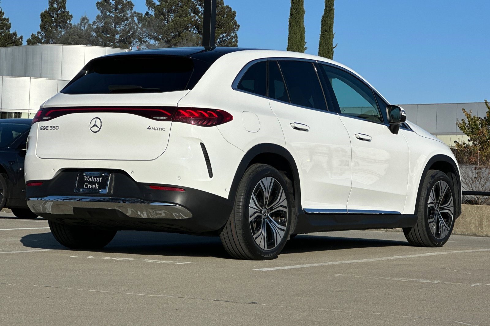 2023 Mercedes Benz EQE SUV 350 4MATIC photo 3