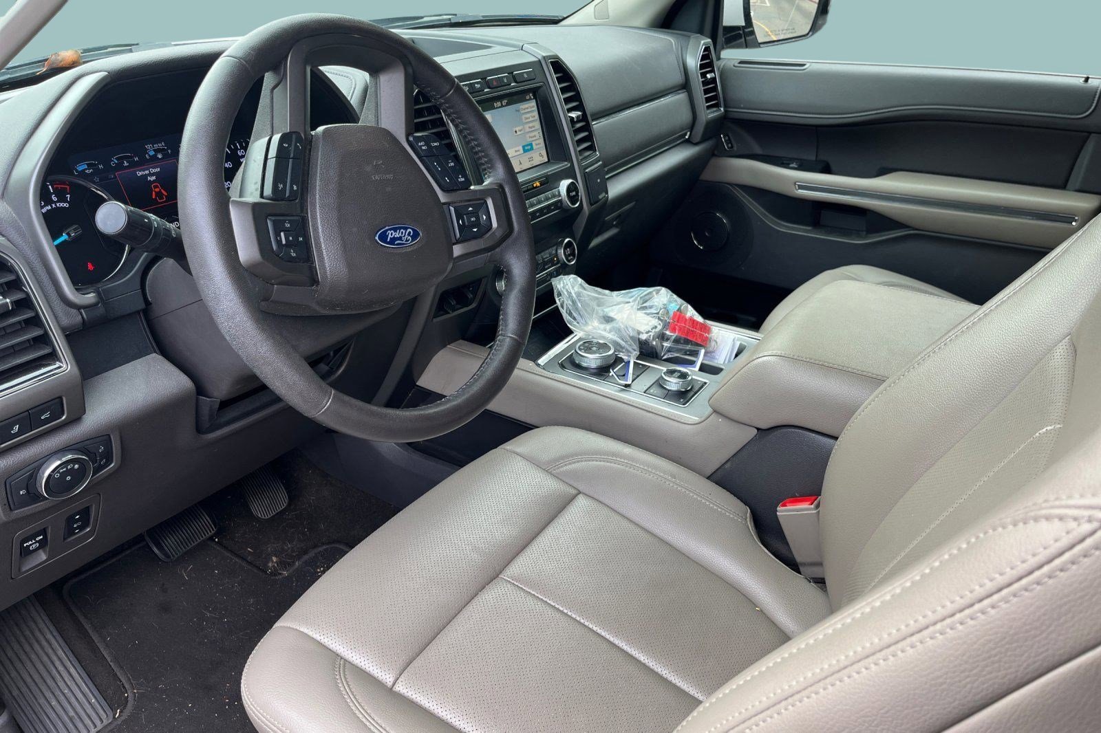 2019 Ford Expedition XLT photo 3