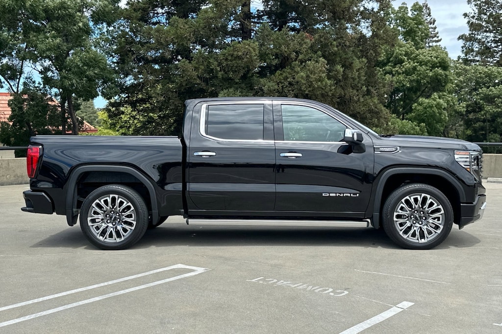 Used 2024 GMC Sierra 1500 4WD Crew Cab 147" Denali Ultimate Truck Crew Cab