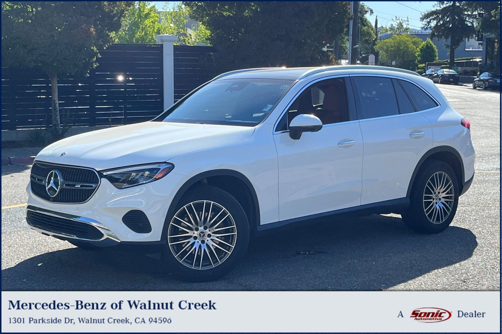 2024 Mercedes-Benz GLC GLC 300's photo