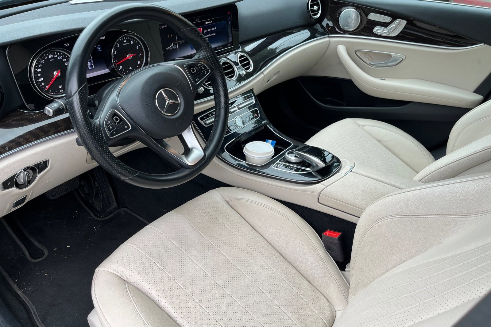 2018 Mercedes Benz E 300 Sedan photo 3