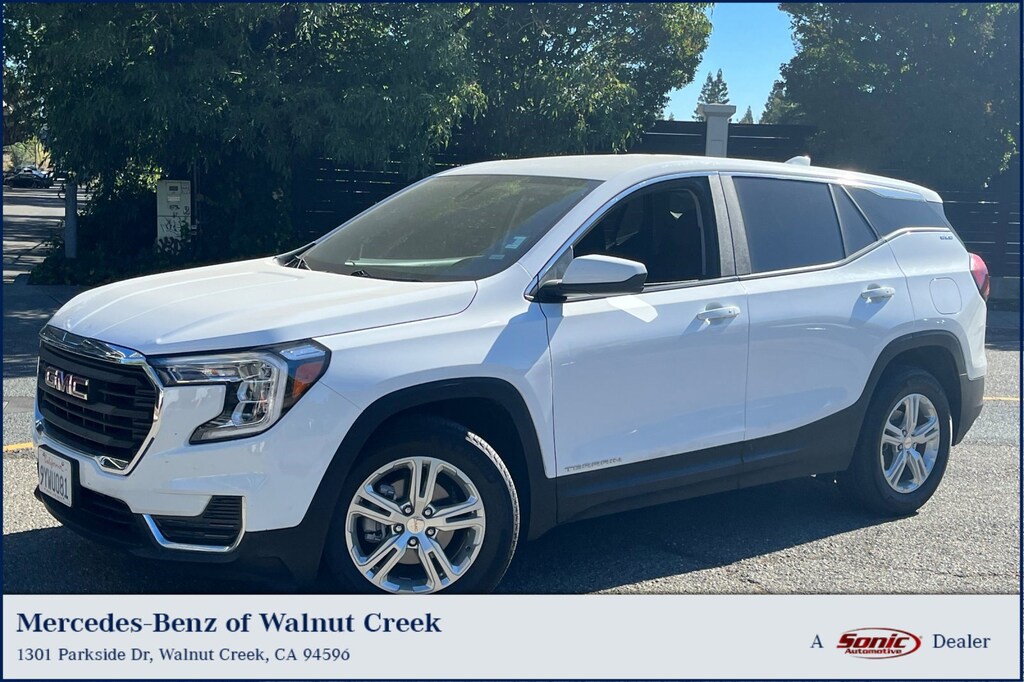 Used 2024 GMC Terrain FWD 4dr SLE SUV