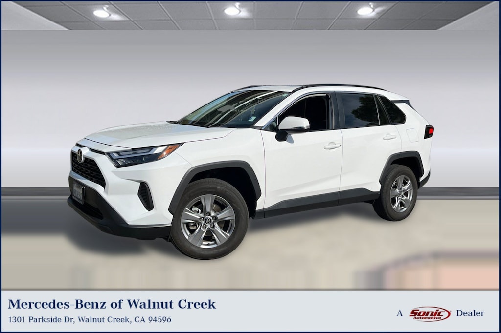 Used 2024 Toyota RAV4 XLE FWD SUV