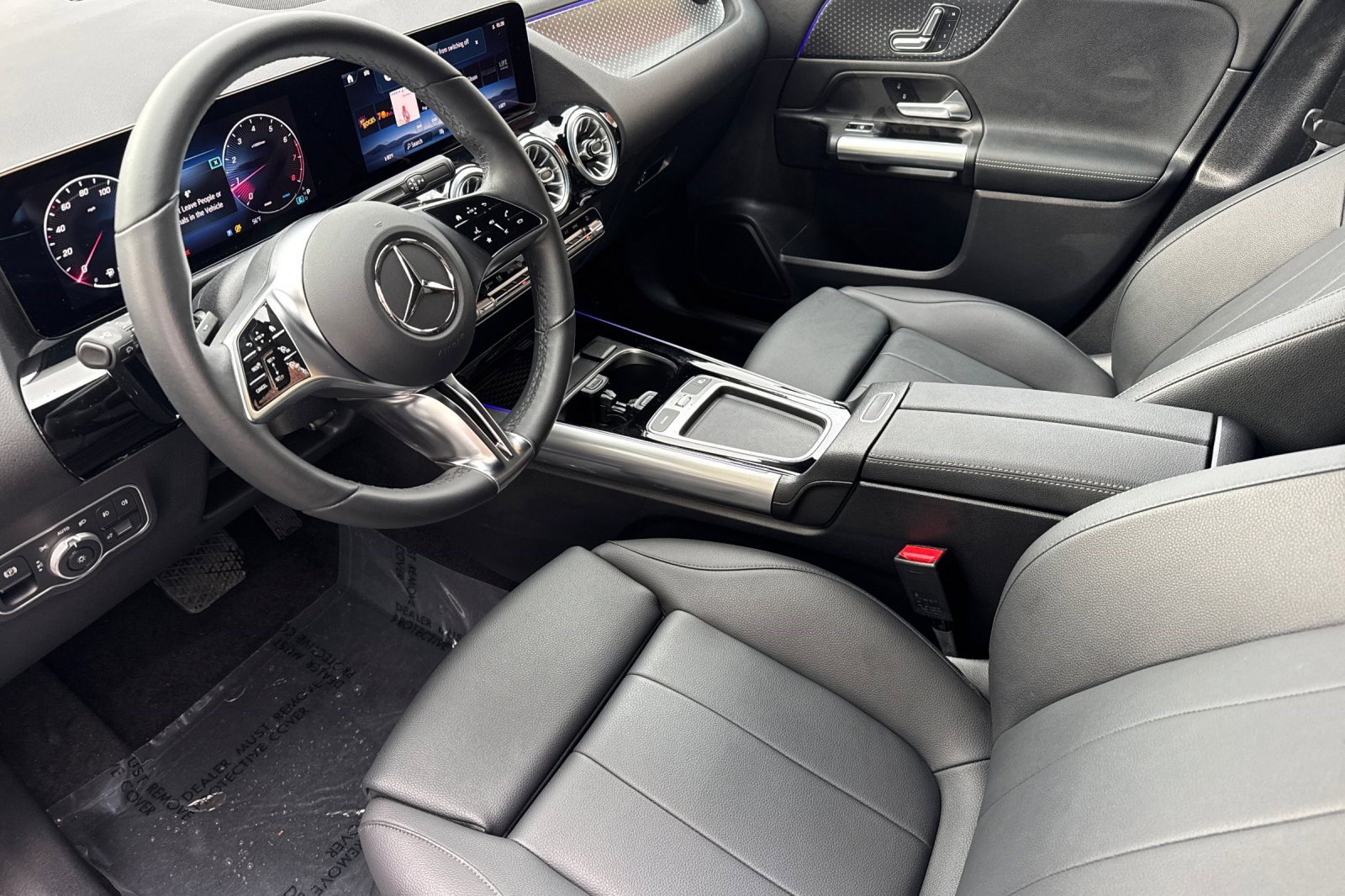 2025 Mercedes Benz GLA 250 photo 4