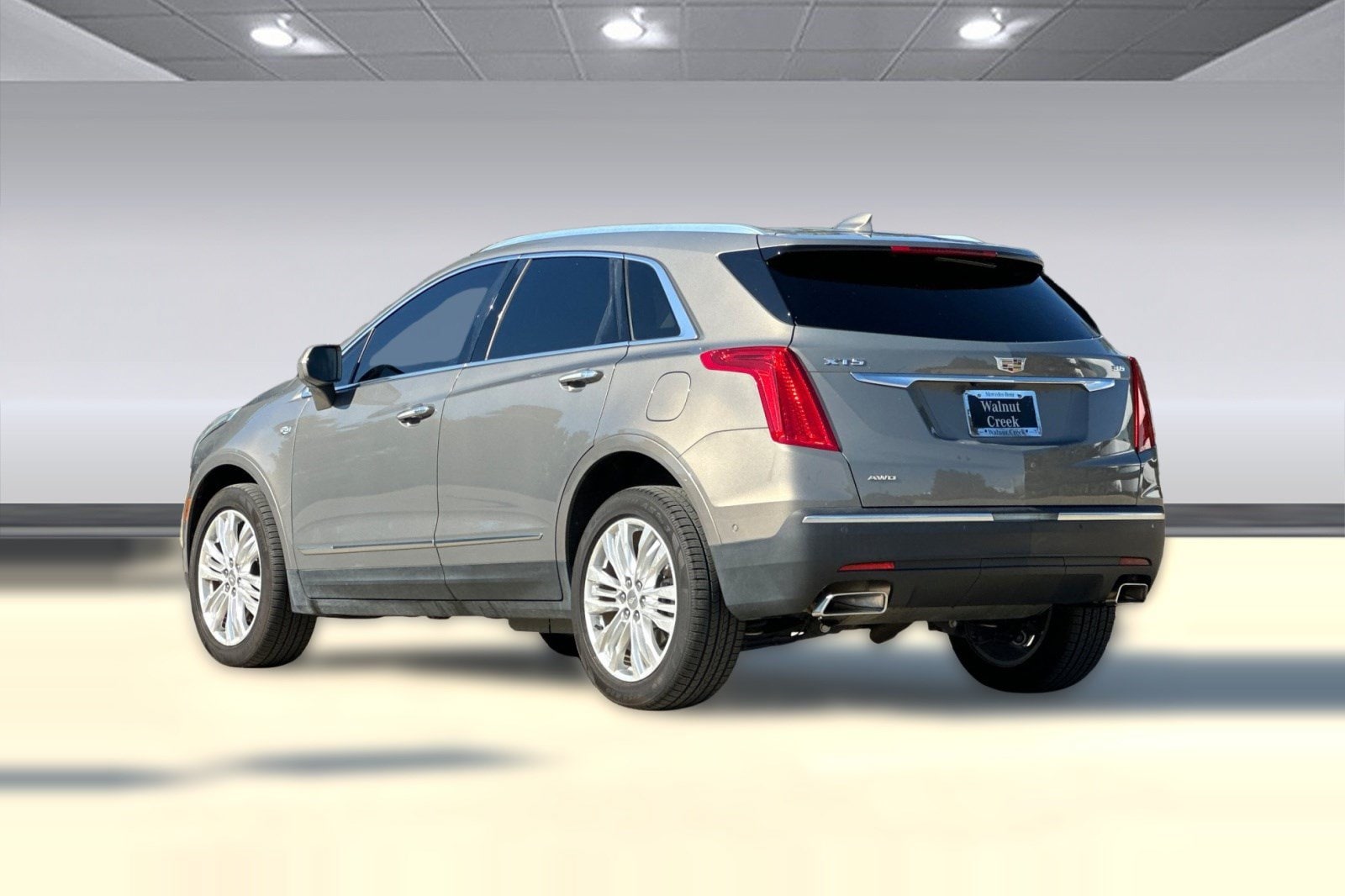 XT5 AWD 4dr Premium Luxury SUV
