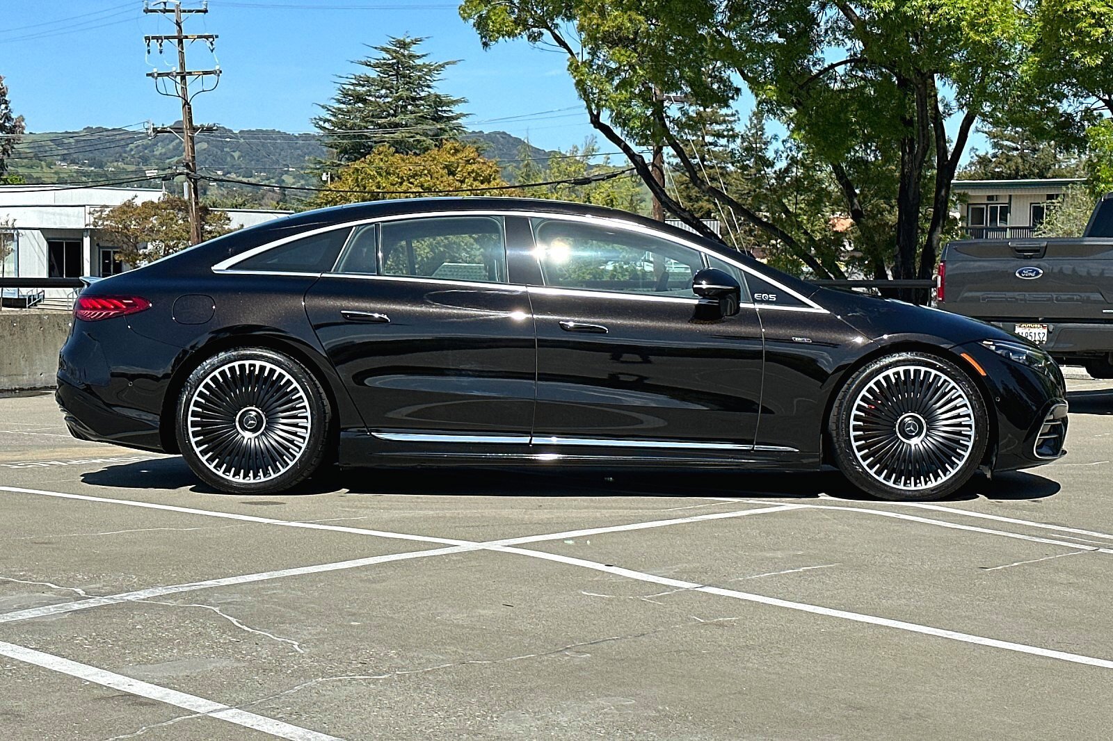 2022 Mercedes Benz EQS-Class Sedan photo 2