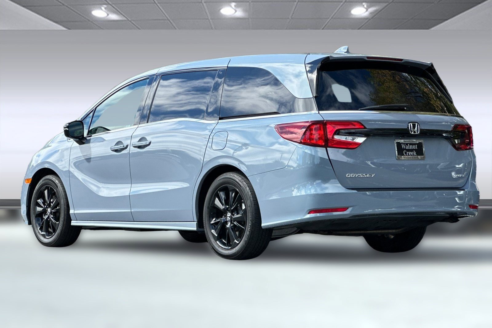 2024 Honda Odyssey Sport photo 3