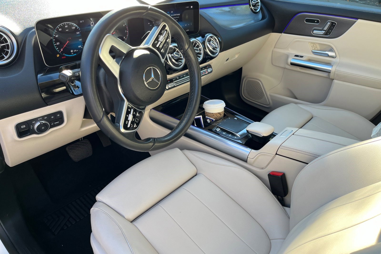 2021 Mercedes Benz GLA 250 4MATIC photo 2