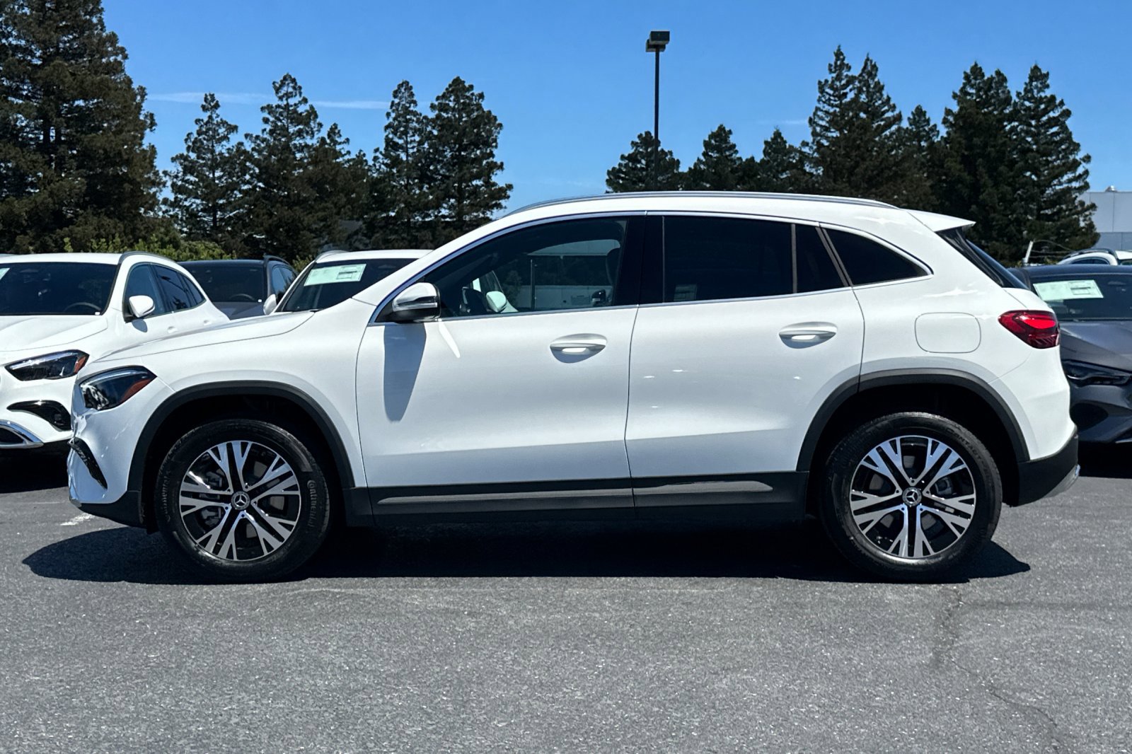 2026 Mercedes Benz GLA 250 photo 2