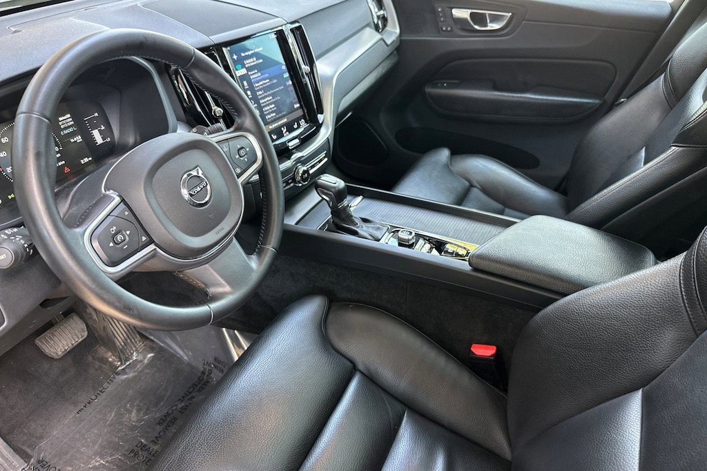 Used 2019 Volvo XC60 T5 AWD Momentum SUV