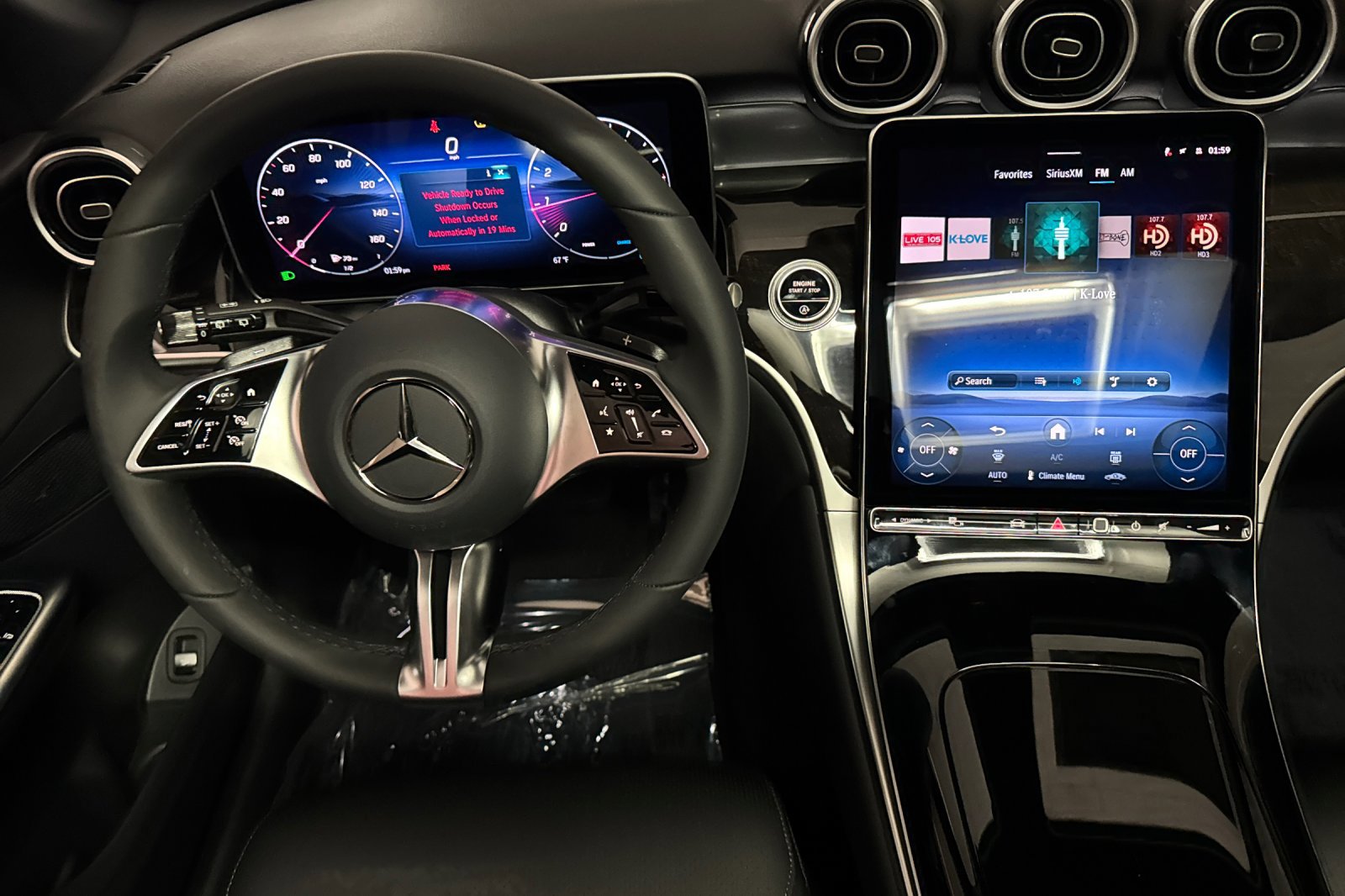 2026 Mercedes Benz GLC 300 4MATIC photo 4