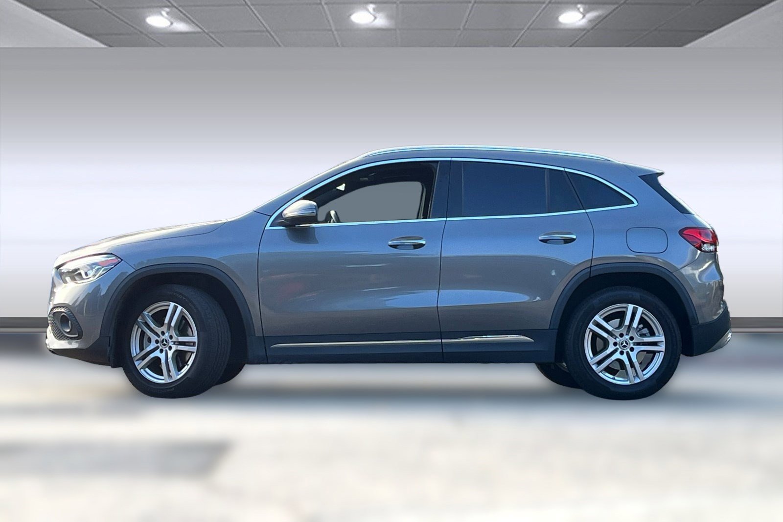 2023 Mercedes Benz GLA 250 4MATIC photo 2