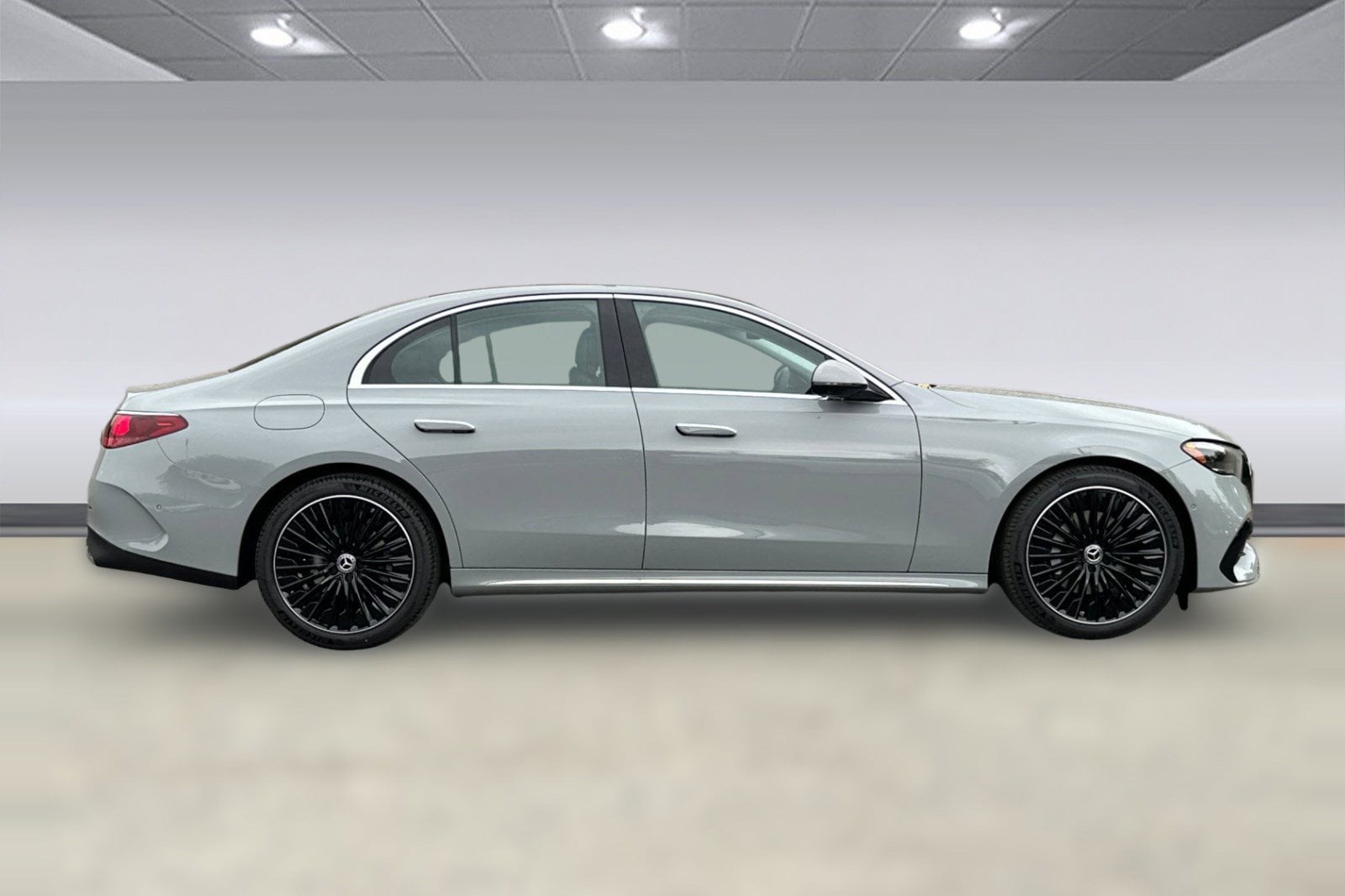 2026 Mercedes-Benz E-Class Coupe photo 6