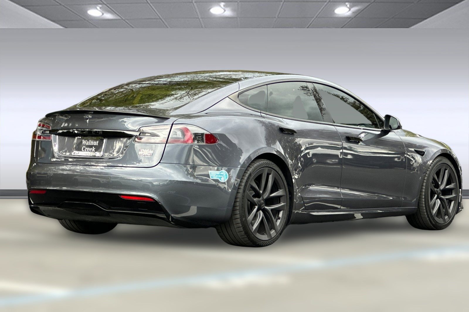 2021 Tesla Model S Plaid photo 3