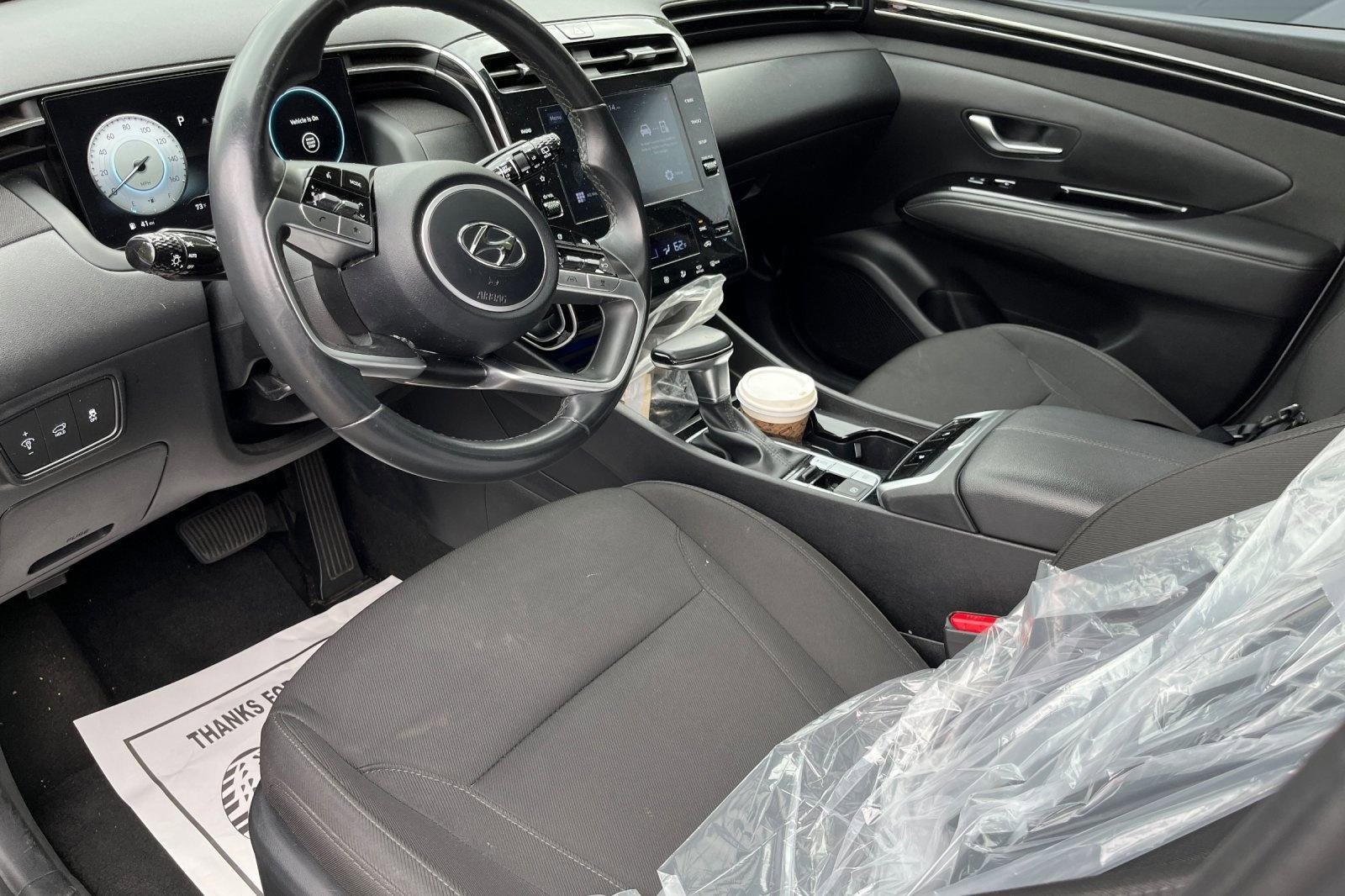 2022 Hyundai Tucson SEL Convenience photo 3