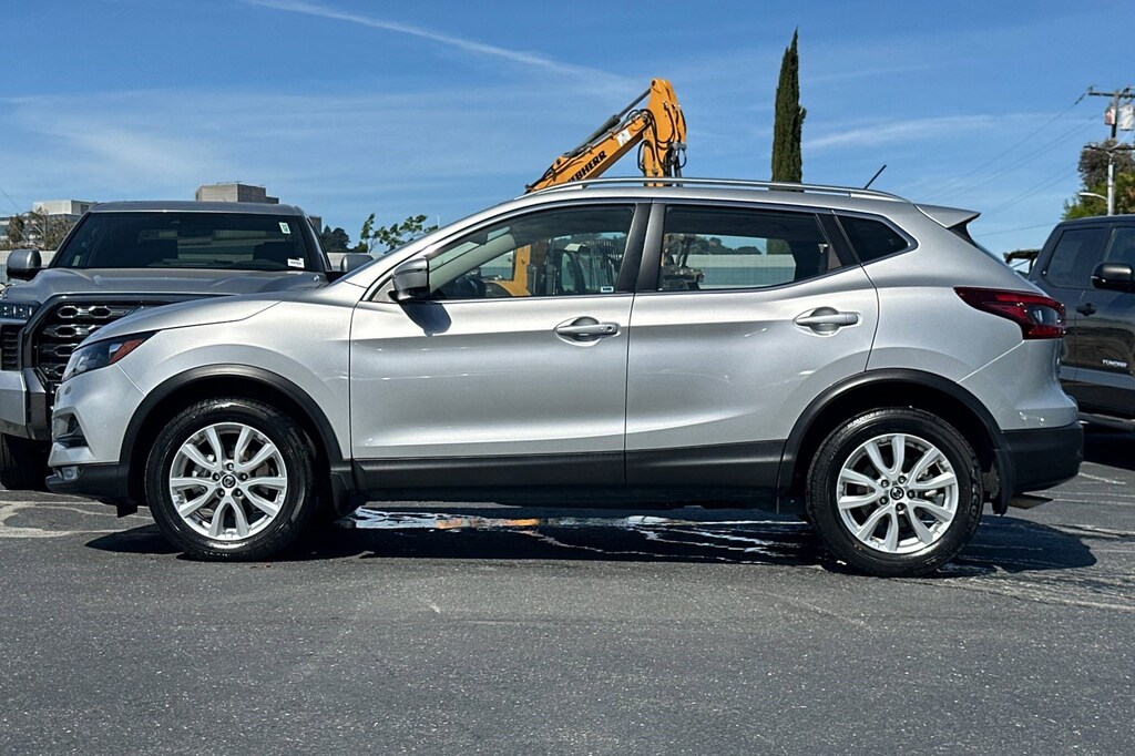 Used 2022 Nissan Rogue Sport AWD SV SUV