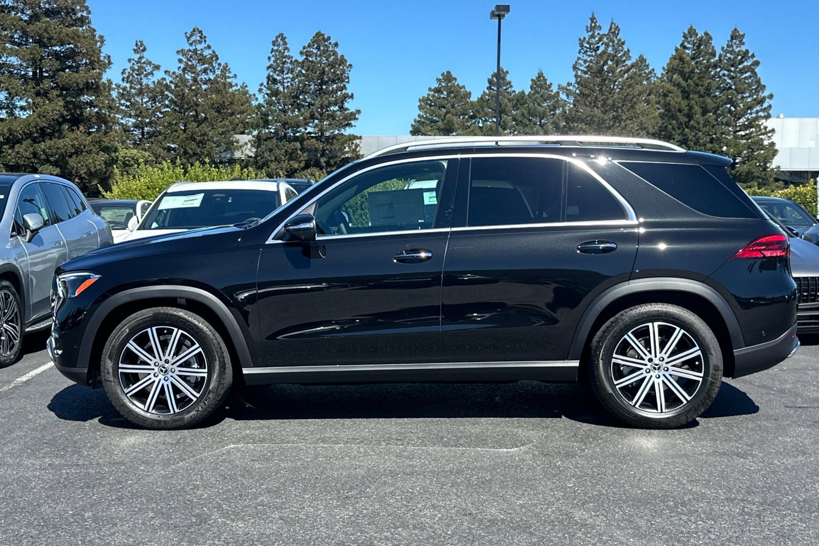 2026 Mercedes Benz GLE 350 4MATIC photo 2