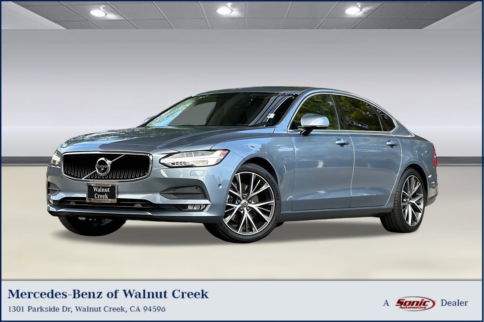 2018 Volvo S90 Momentum's photo