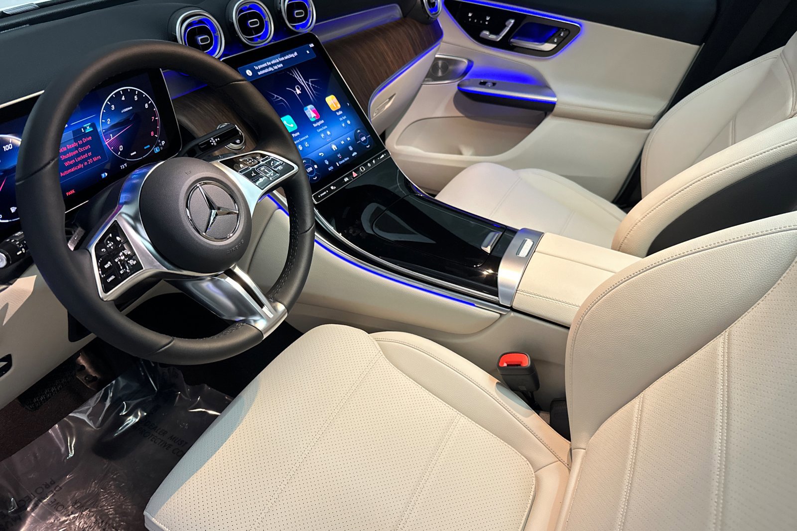 2026 Mercedes Benz GLC 300 photo 4