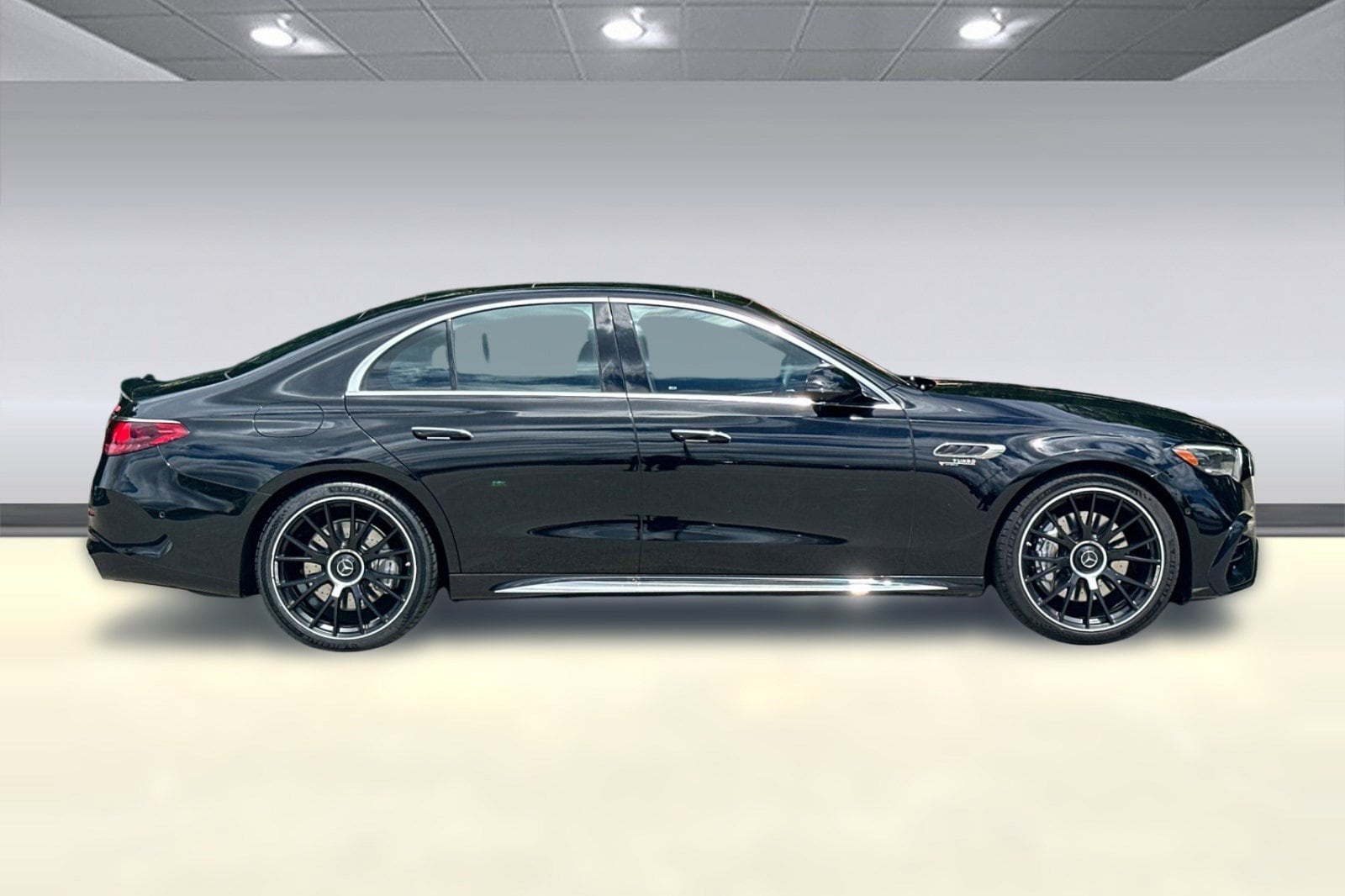 2025 Mercedes-Benz E-Class Coupe photo 3