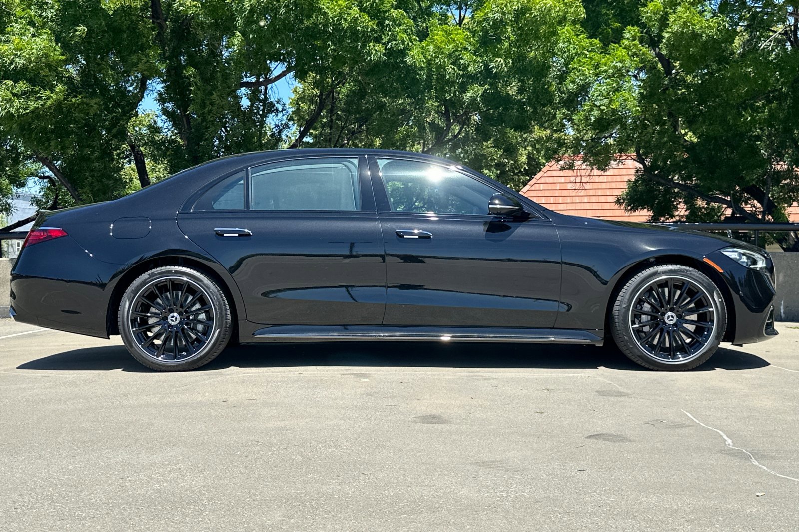 2025 Mercedes Benz S 450 580e 4MATIC photo 2