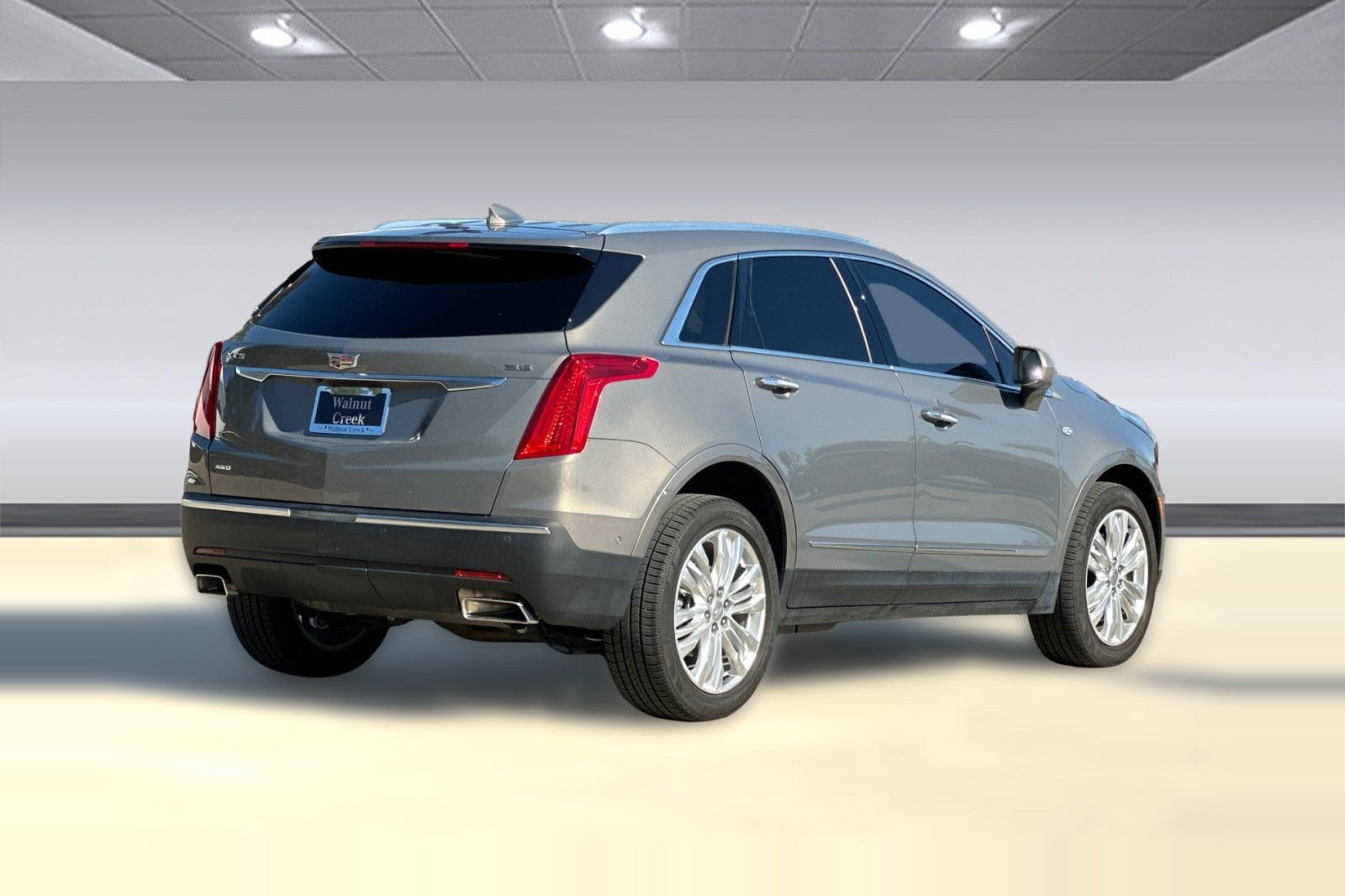 XT5 AWD 4dr Premium Luxury SUV
