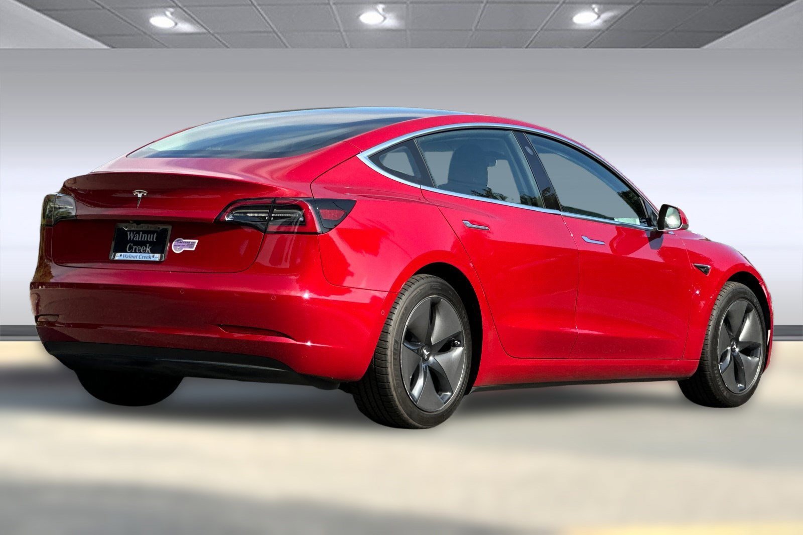 2018 Tesla Model 3 Long Range photo 3