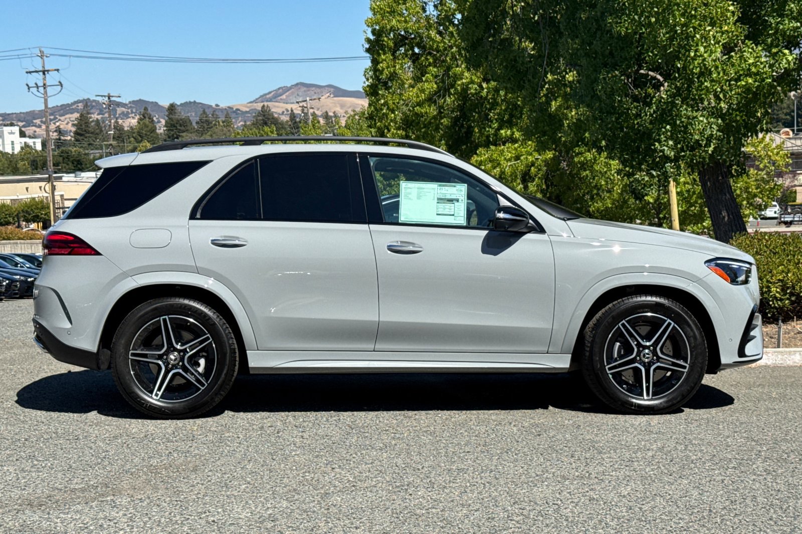 2026 Mercedes Benz GLE 450 4MATIC photo 2