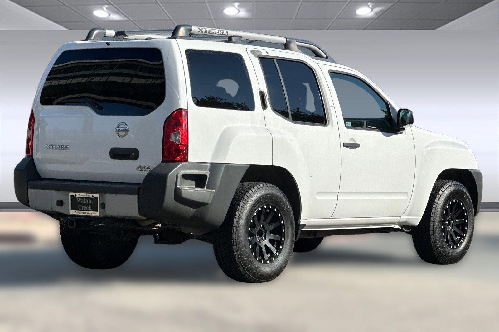 2010 Nissan Xterra X photo 2