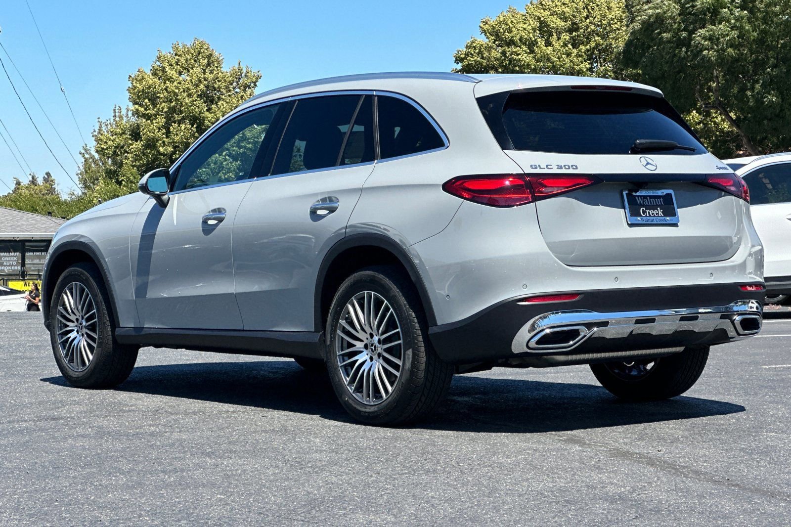 2026 Mercedes Benz GLC 300 4MATIC photo 2