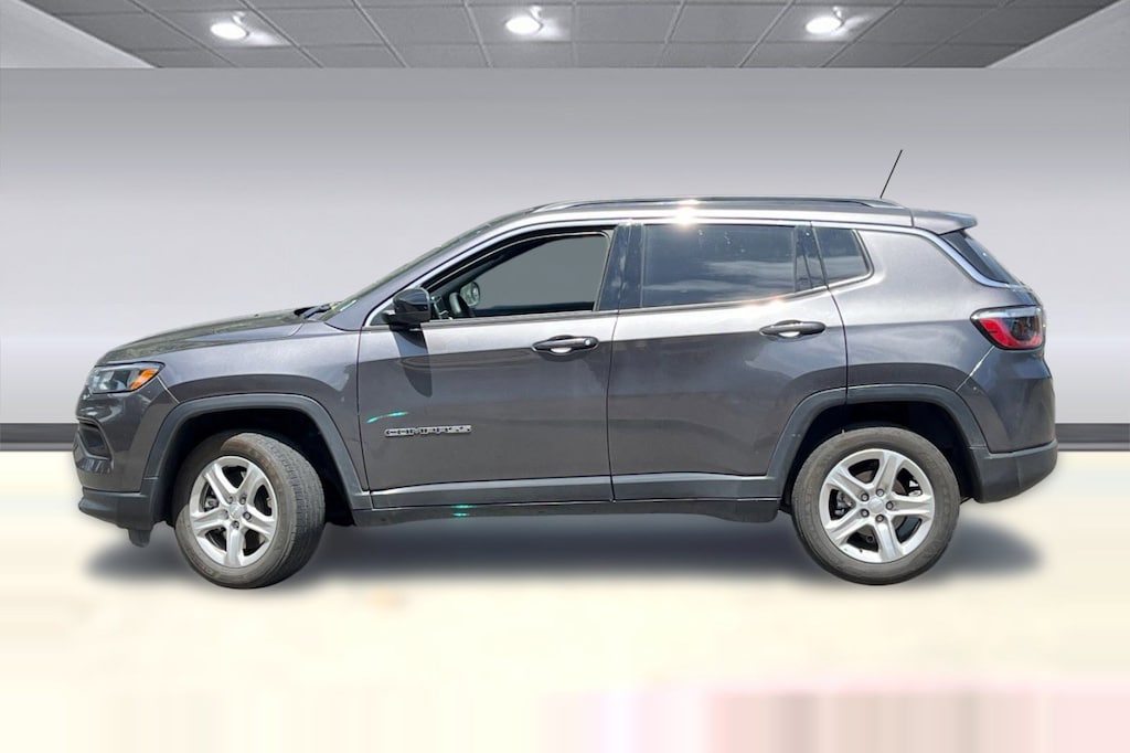 Used 2023 Jeep Compass Latitude 4x4 SUV