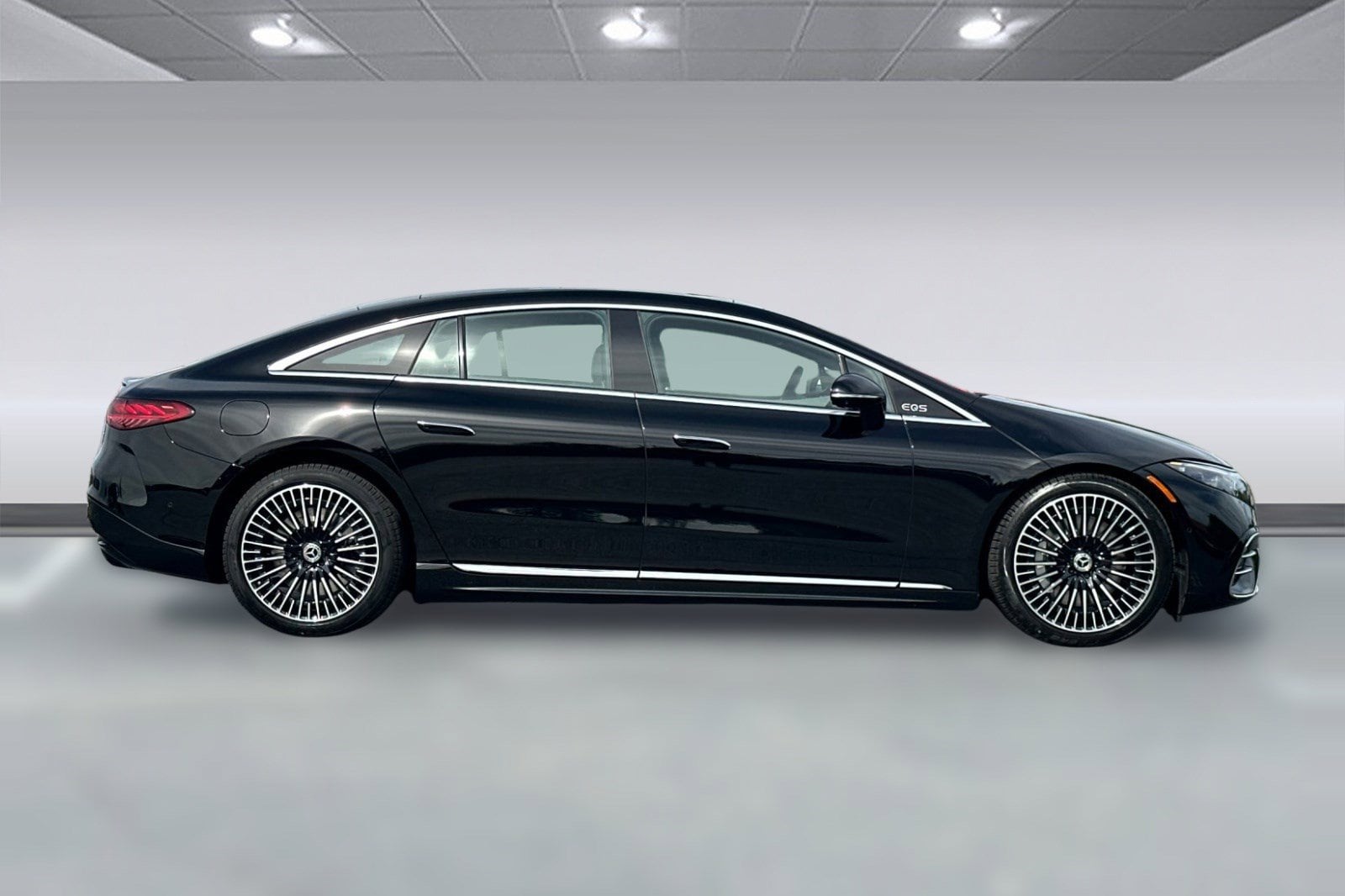 2026 Mercedes-Benz EQS Base | CarEdge | CarEdge