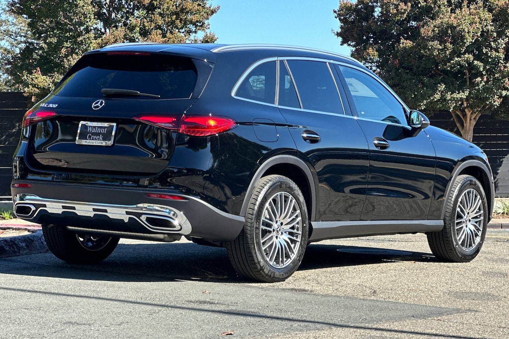 New 2026 Mercedes-Benz GLC 300  SUV