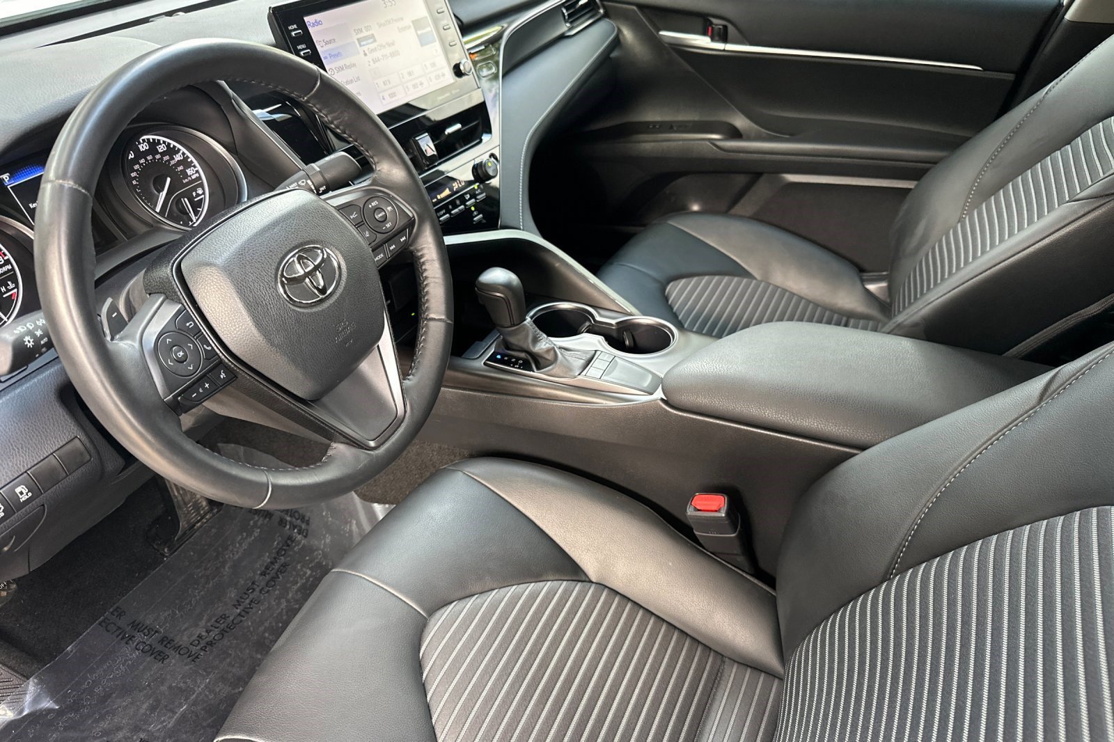 2024 Toyota Camry SE photo 2